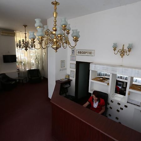 Banat Hotel Bukares Bagian luar foto