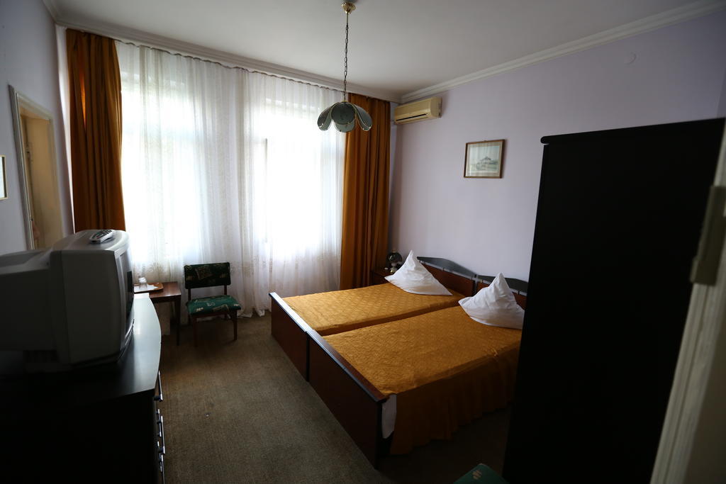 Banat Hotel Bukares Ruang foto