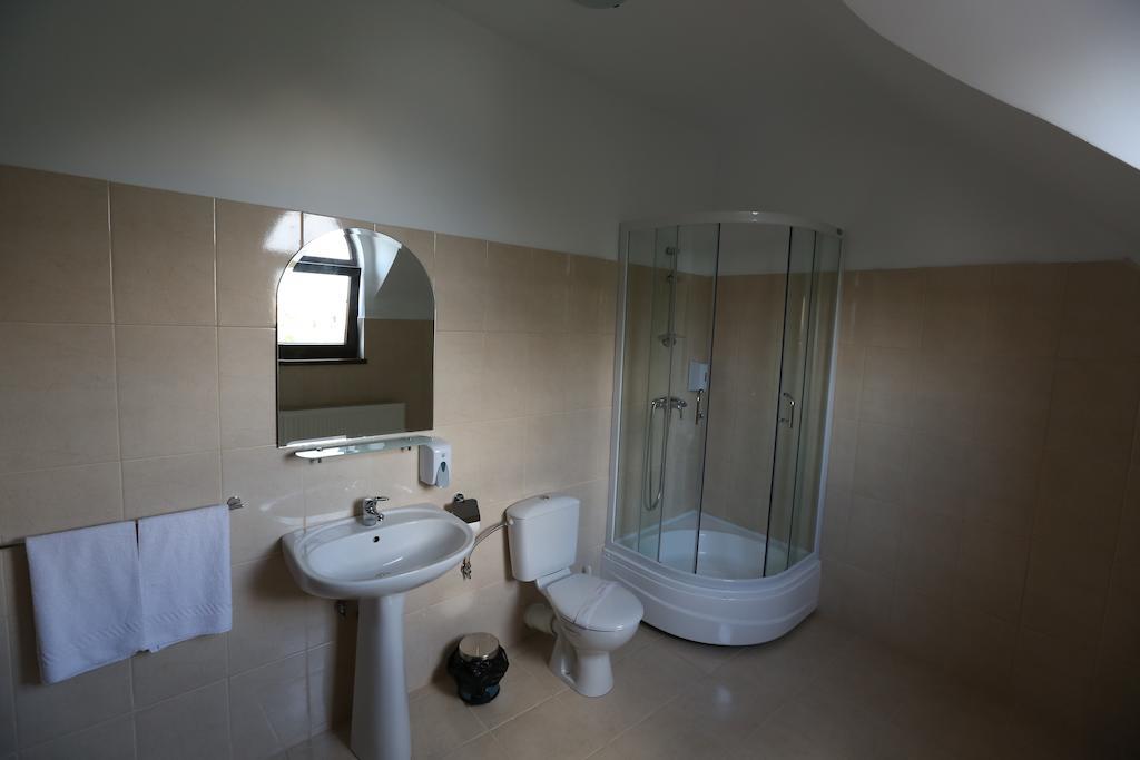 Banat Hotel Bukares Bagian luar foto