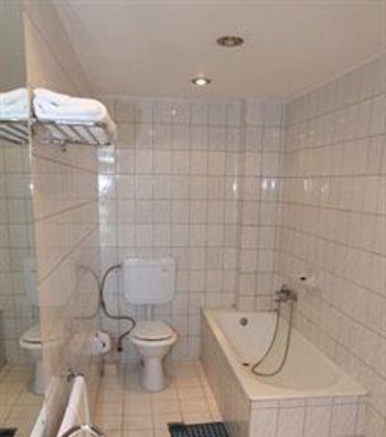 Banat Hotel Bukares Bagian luar foto